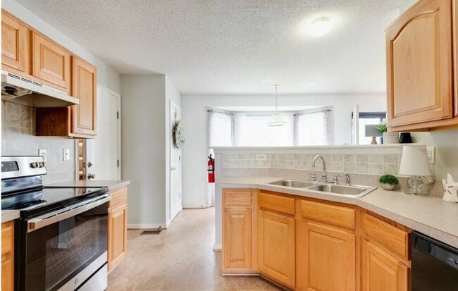 Photo - 420 Green Hollow Ln