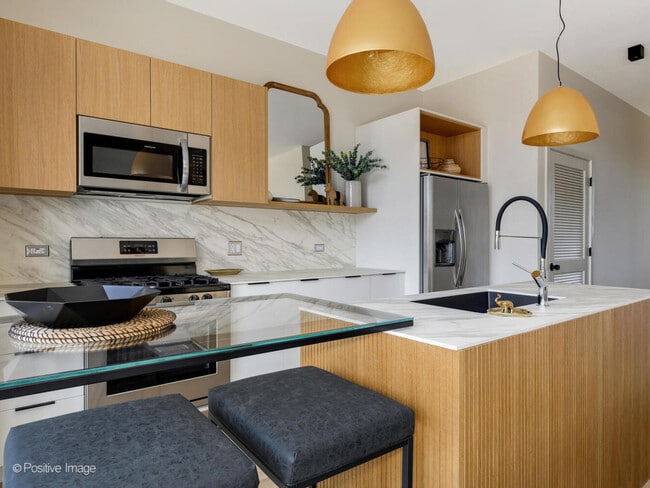 Photo - 8342 Center St Unidad 303