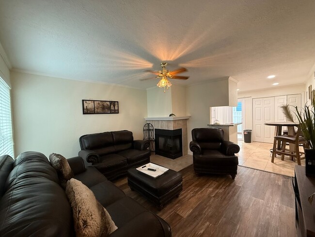 Building Photo - 3506 Cove View Blvd Unit 1103