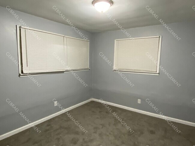 Photo - 10235 Whittier St