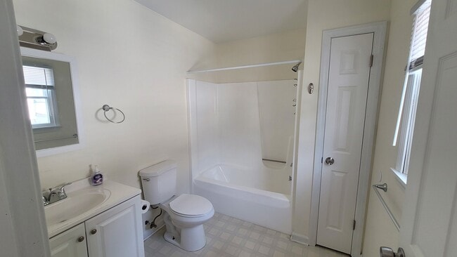 Photo - 8 William St Unit Floor 2