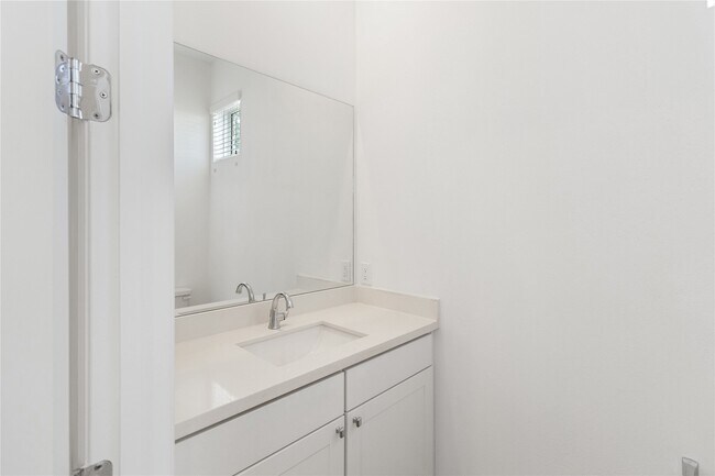 Building Photo - 7702 Westside Villas Ln