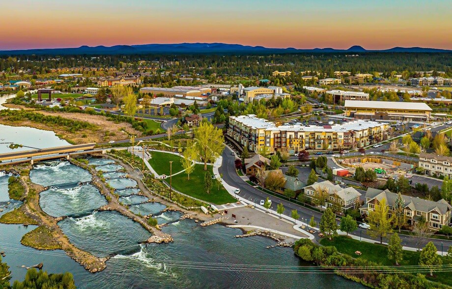 Quick access to Bend’s top feature, the Deschutes River