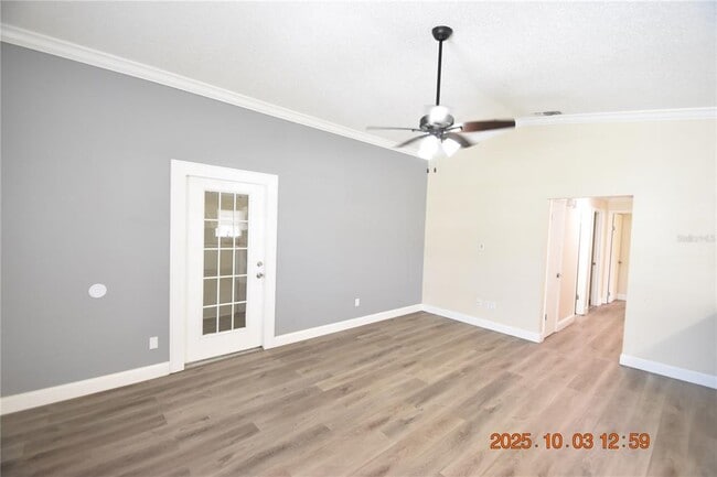Photo - 718 Oak St SW