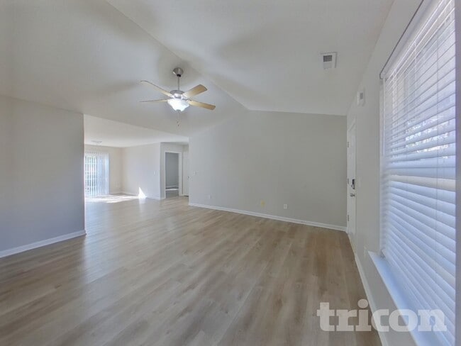 Photo - 6 Alderwood Ct