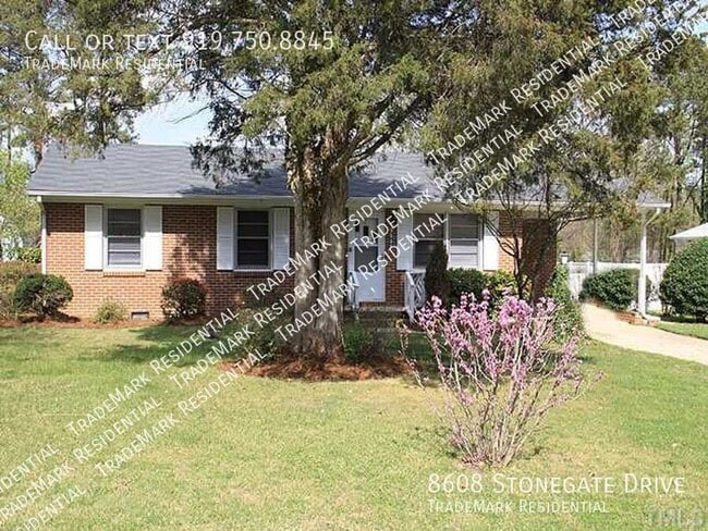 Building Photo - 8608 Stonegate Dr