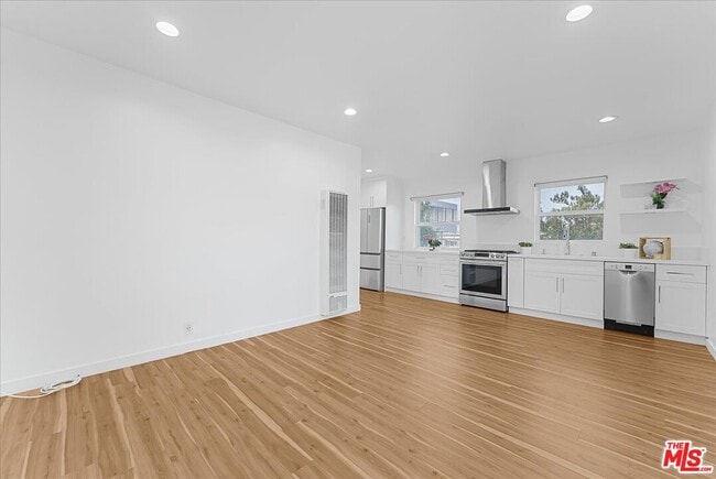 Photo - 2948 Exposition Blvd Unit 8