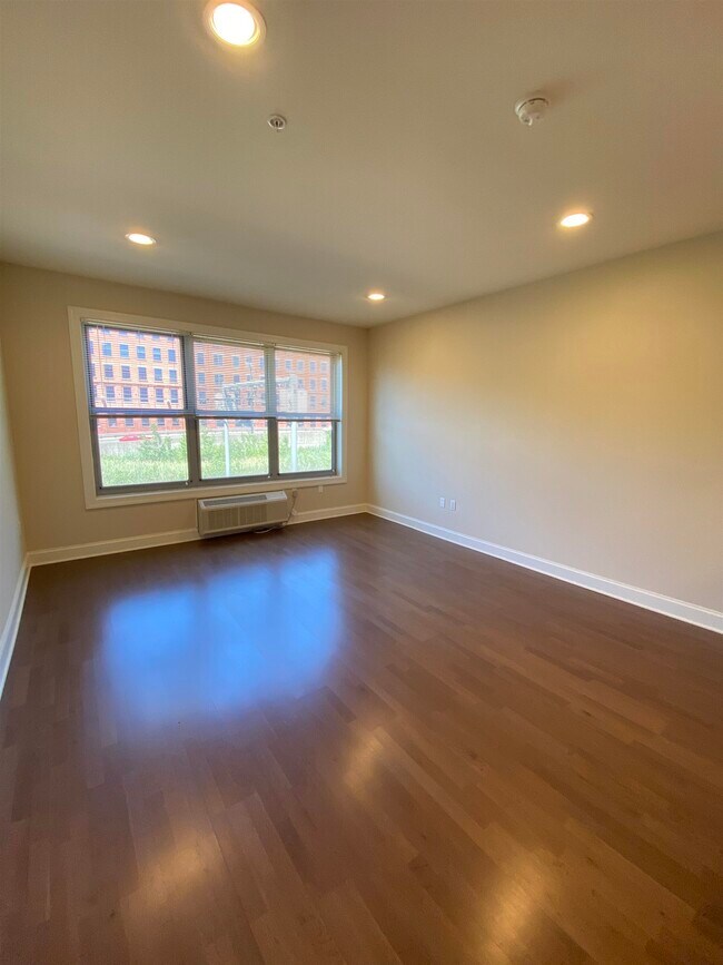 Photo - 100 Marshall St Unit 211