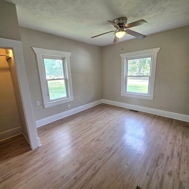 Photo - 1522 W High St