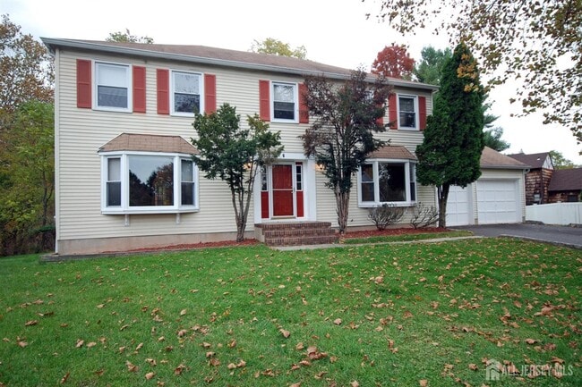 6 Heather Ln