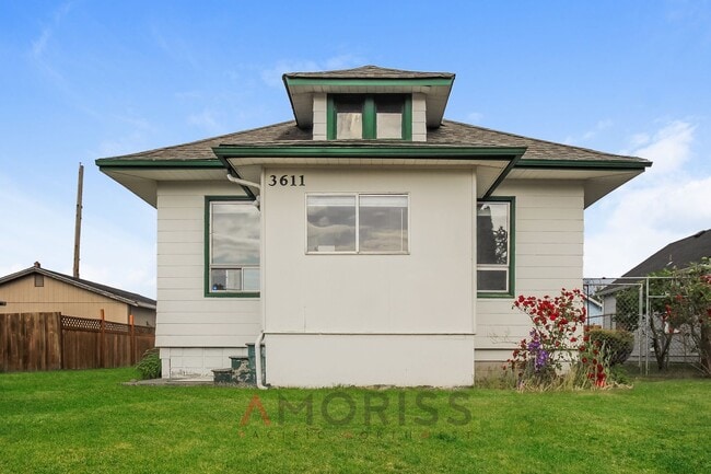 Building Photo - Cozy 2-Bedroom Home in Tacoma's Eastside — Move-In Ready!