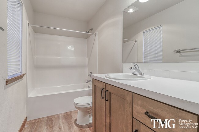Brand New Construction 2 Story Duplex in W... - Brand New Construction 2 Story Duplex in W... Casa