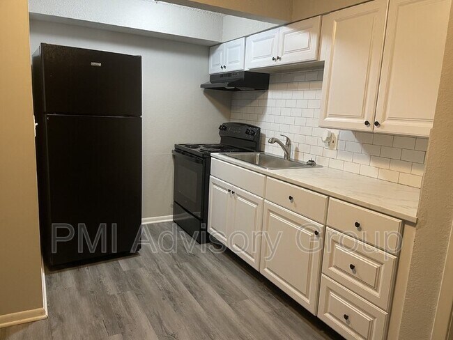 Photo - 2021 SW Mission Ave Unidad 17