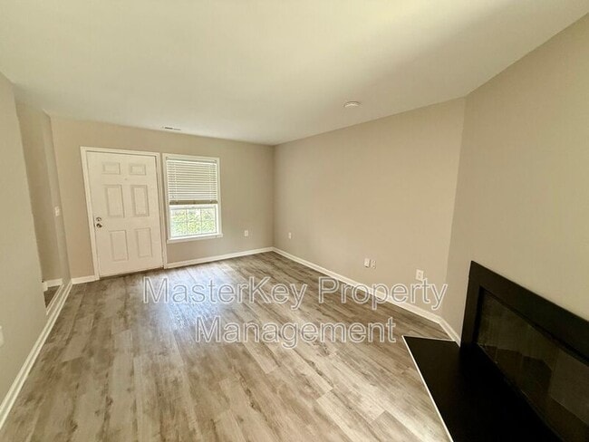 Photo - 126 Friar Ln