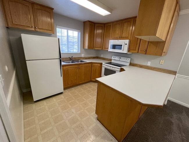 Kitchen - 1551 S 125 E Unit 1551
