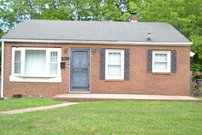1615 Argonne Blvd