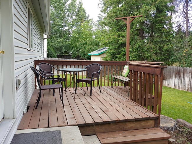 Photo - "Fully Furnished Single-level Home!"