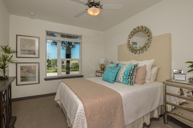 Art Deco Master - Spyglass