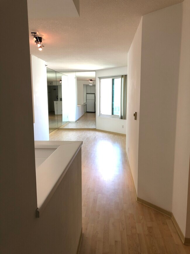 Photo - 240 Lombard St Unit 536