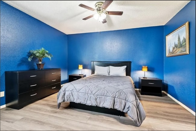 54 Avant Garde Cir Unit 54