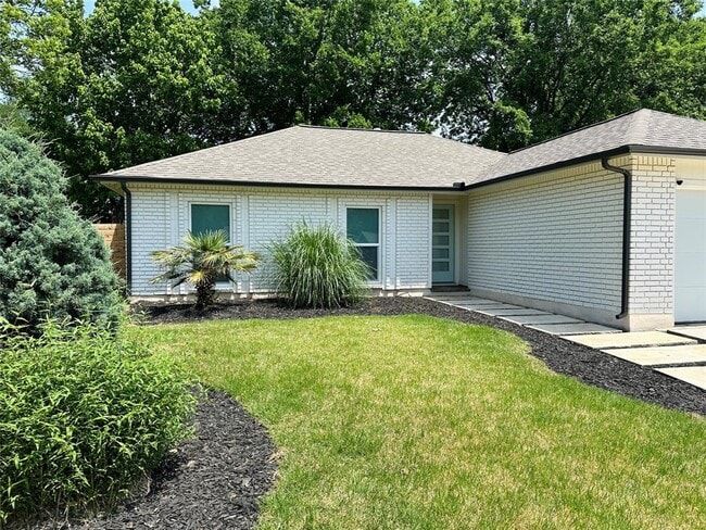 Photo - 4504 W Village Ct