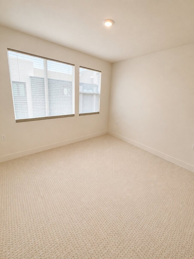 Photo - 45231 Ambition St Unit 400