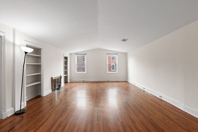 Photo - 631 Catharine St Unidad 2