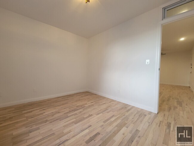 Photo - CALLOWAY STREET Unit 4E