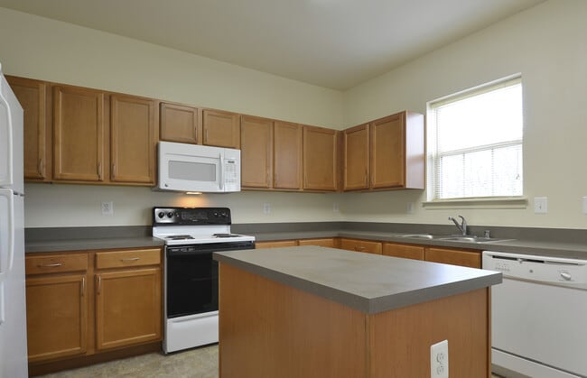 Photo - The Pointe at Manorgreen Townhomes