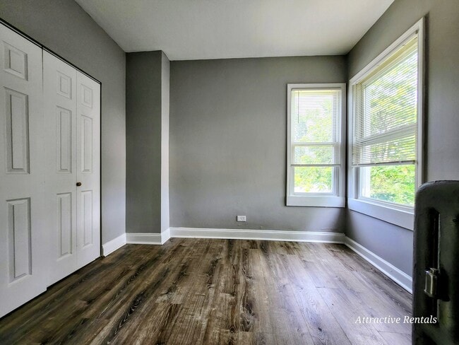 5350 W Division St Unit 2R