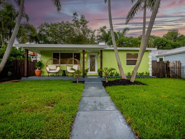 Photo - 418 N Palmway