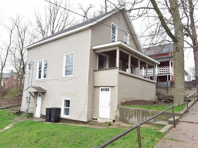 4 Bedroom Single Family Home in Goshen - 4 Bedroom Single Family Home in Goshen