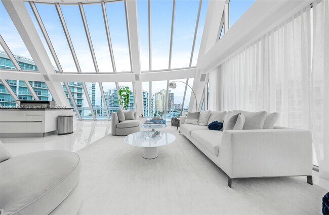 Photo - 2950 NE 188th St Unit 547