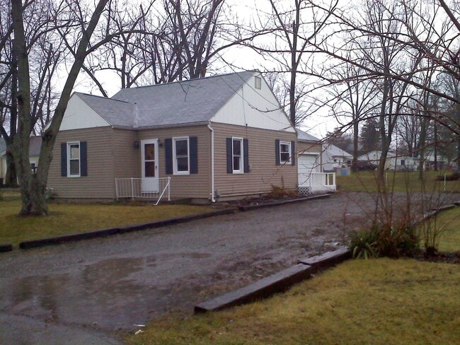 Photo - 360 Jacobs Ave