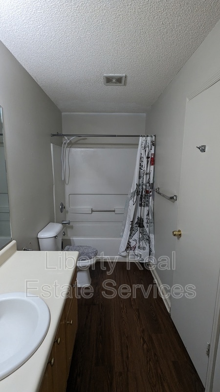 Photo - 132 Rolland St Unit Apt 5