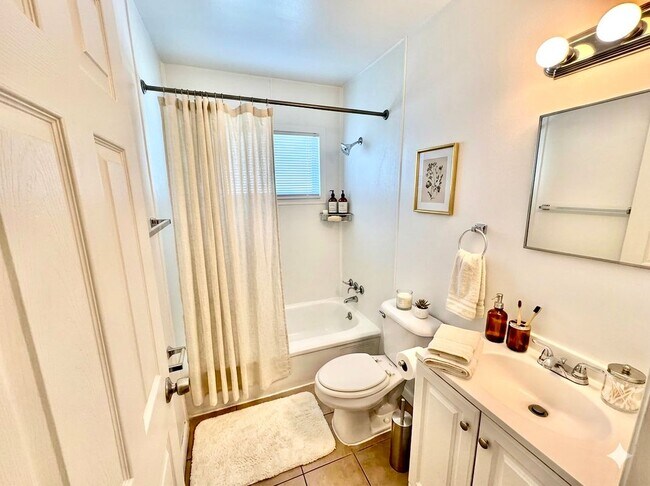 Photo - 12753 Georgiana Ave