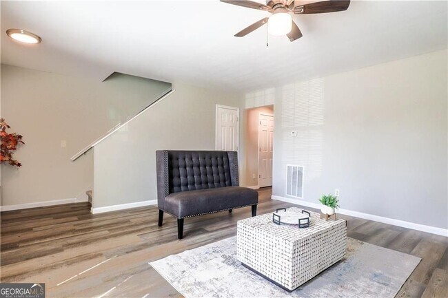 Photo - 5823 Strathmoor Manor Cir