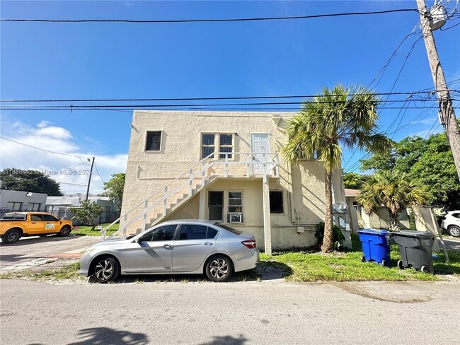 Photo - 1944 Taylor St Unit B