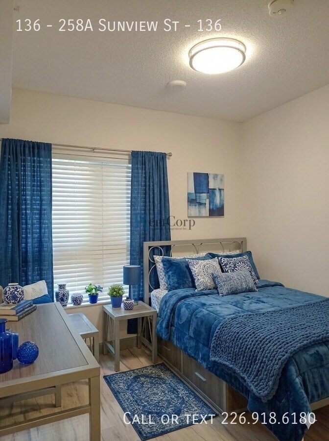 Photo - 258A-258A Sunview St