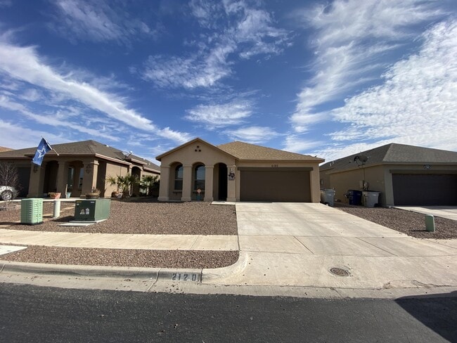 Photo - 2120 William Woolverton