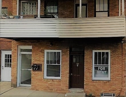 105 W Monroe Ave