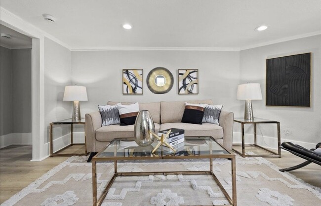 Photo - 3236 Helen St