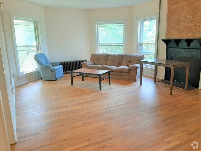 Building Photo - 510 E Seneca St Rental