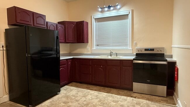 Photo - 678 S Dakota St