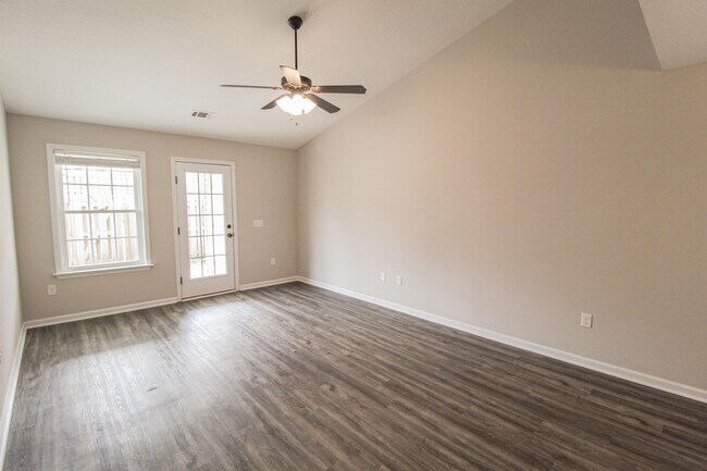 Photo - 417 Andover Dr