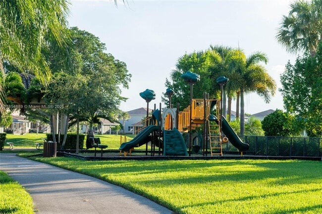 Building Photo - 911 Hillcrest Ct Rental
