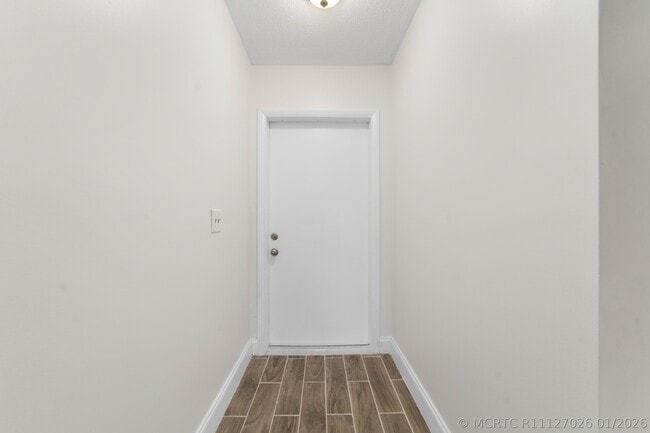 2567 Dudley Dr E Unit F