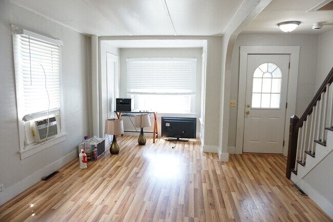 Photo - 2 Pleasant St Unit 2