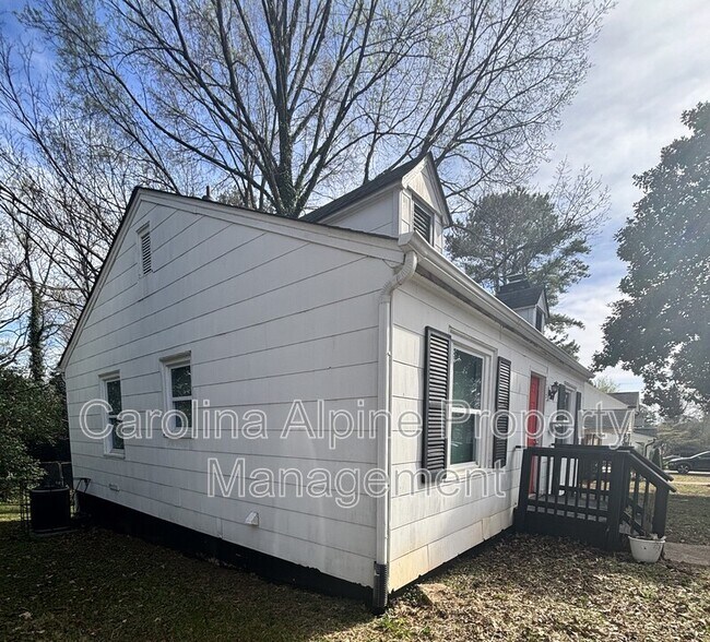Photo - 2721 Phillips Ave