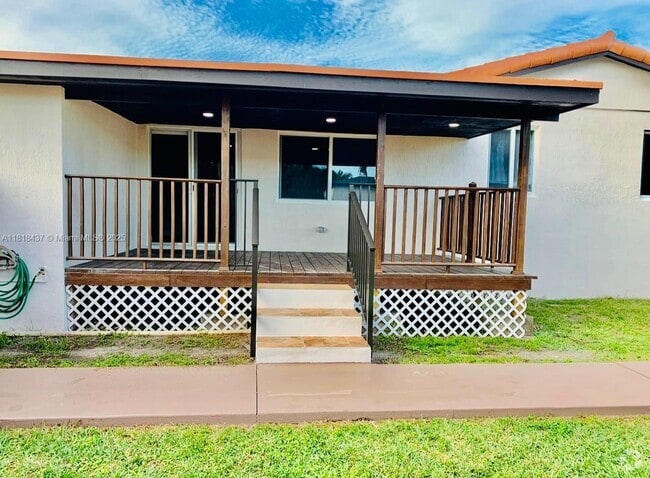 Building Photo - 8260 SW 27th Terrace Unit 0 Rental
